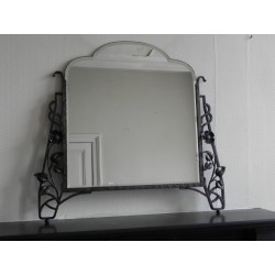 Art deco spiegel met geslepen glas in een stalen lijst