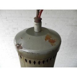 Grote industriële hanglamp, jaren 50 detail bovenkant