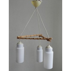 Vintage hanglamp met 3 glazen kappen