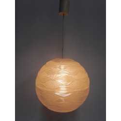 Vintage hanglamp met ronde kunststof bol