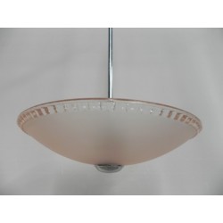 Art Deco hanglamp met roze glazen schaal aan verchroomde pendel