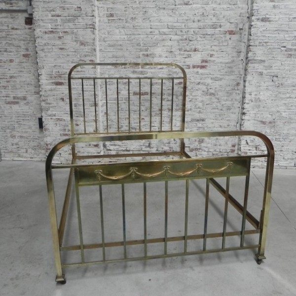 TILT vintage design: spijlenbed breed, Brass crib bed 140 wide