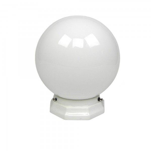 Art Deco plafondlamp met ronde glazen bol en porseleinen armatuur, jaren 30