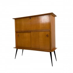 Secretaire met schuifdeuren...