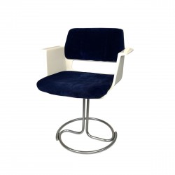 Gispen chair with fiberglass shell, 1960s