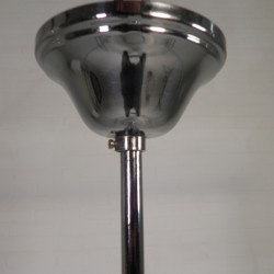 Vintage hanglamp met opaline kap met zwarte decoratie, jaren 50 armatuur