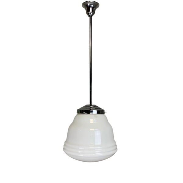 Art Deco hanglamp met opaline kap, Val St Lambert, jaren 30