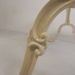 Tuintafel bistrotafel met marmer blad, jaren 50 detail