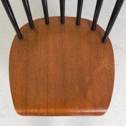 Set of 4 spindle chairs, Tapiavaara, 1960s seat