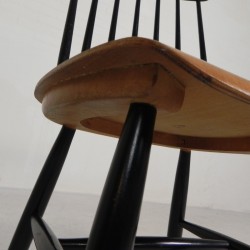Set of 4 spindle chairs fanett, Tapiavaara, 1960s detail