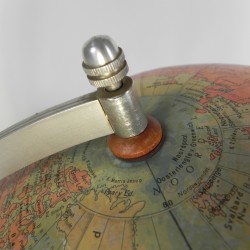 Rath Globe of papier-mâché on a wooden base, 1975 top